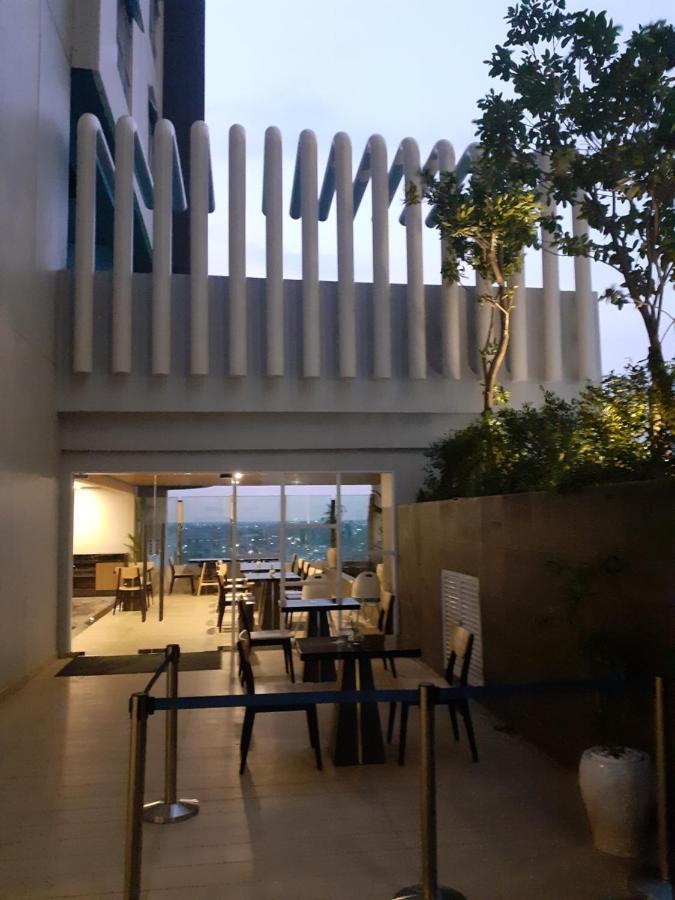 Bess Mansion Apartment, 16Th Floor Surabaya Bagian luar foto